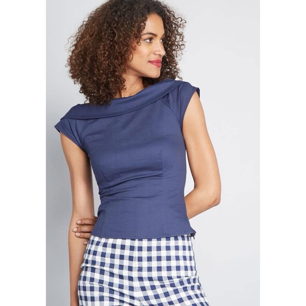 Collectif x MC Let’s Get Groovin’/Cordelia Crop Top